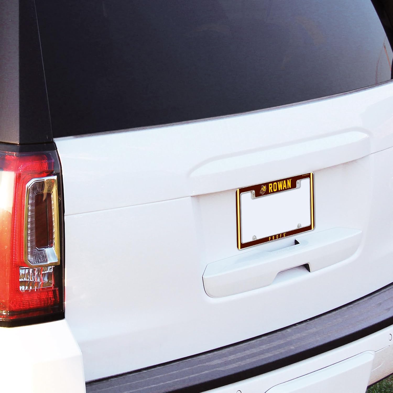 Detalle 2 de Rico Industries NCAA Standard 12" x 6" Chrome All Over License Plate Frame for Car, Truck, SUV (P-Q-R Schools)