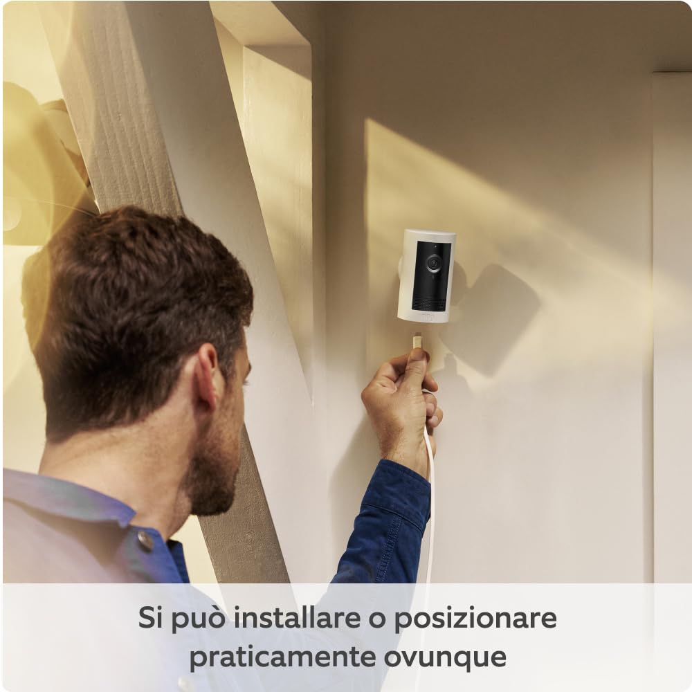 Detalle de Ring Outdoor Camera Plus (alimentatore plug-in) Retinal 2K grandangolare, 2 telecamere per videosorveglianza fai-da-te