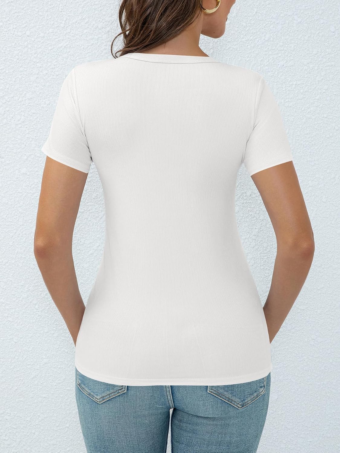 Detalle de Suncife ribbad T-shirt för dam med kort ärm, smal passform och rund hals