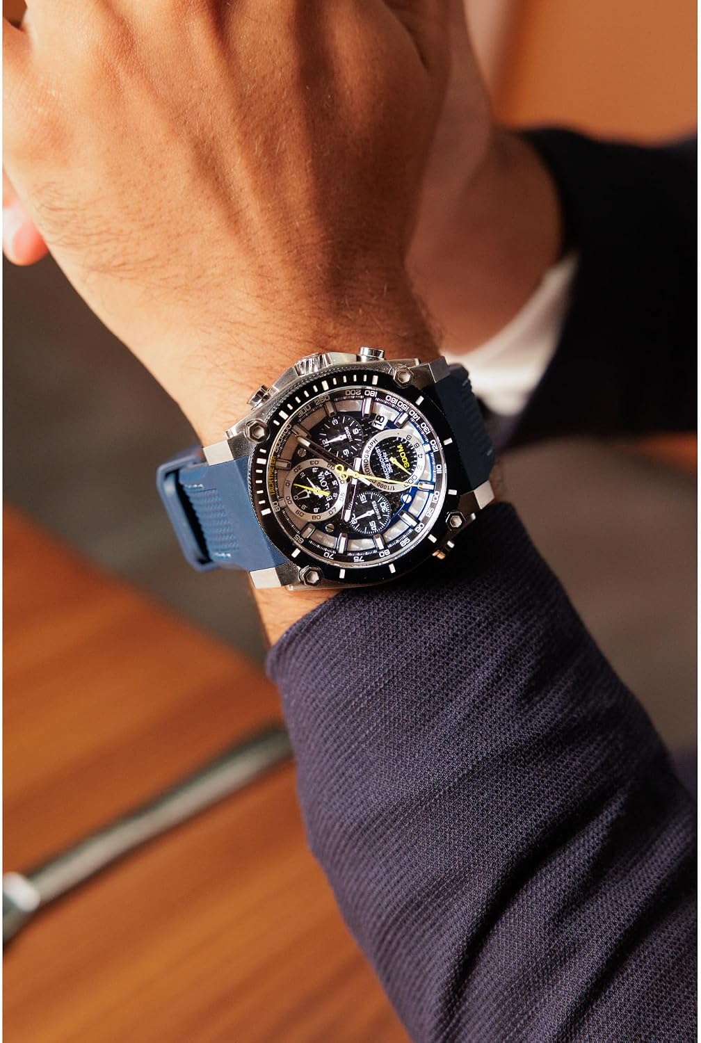 Detalle 2 de Bulova Men's Icon High Precision Quartz Chronograph Watch with Curved Mineral Crystal
