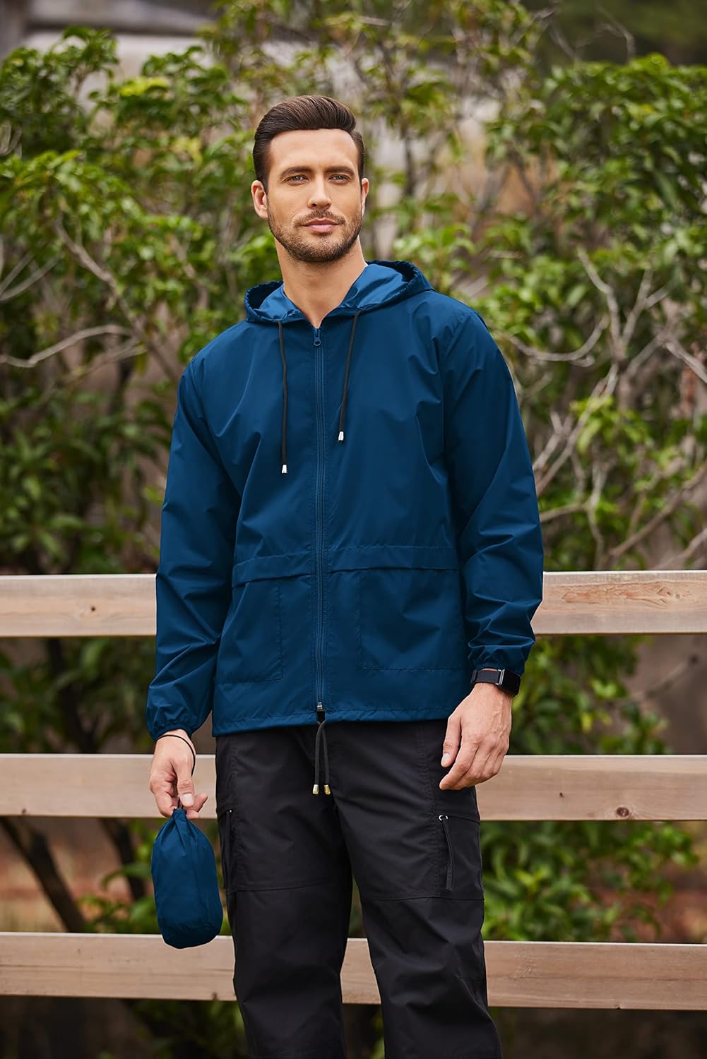Detalle 2 de COOFANDY Packable Men’s Waterproof Rain Jacket with Hood (Lightweight Outdoor Raincoat)