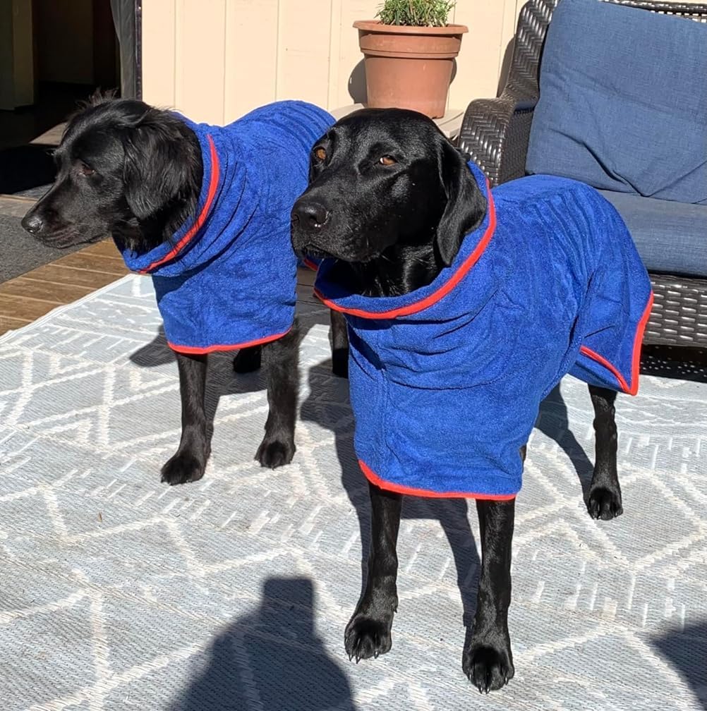 Detalle de Dog Drying Coat Bathrobe Towel – Microfibre, Quick-Dry, Adjustable Fit for All Breeds