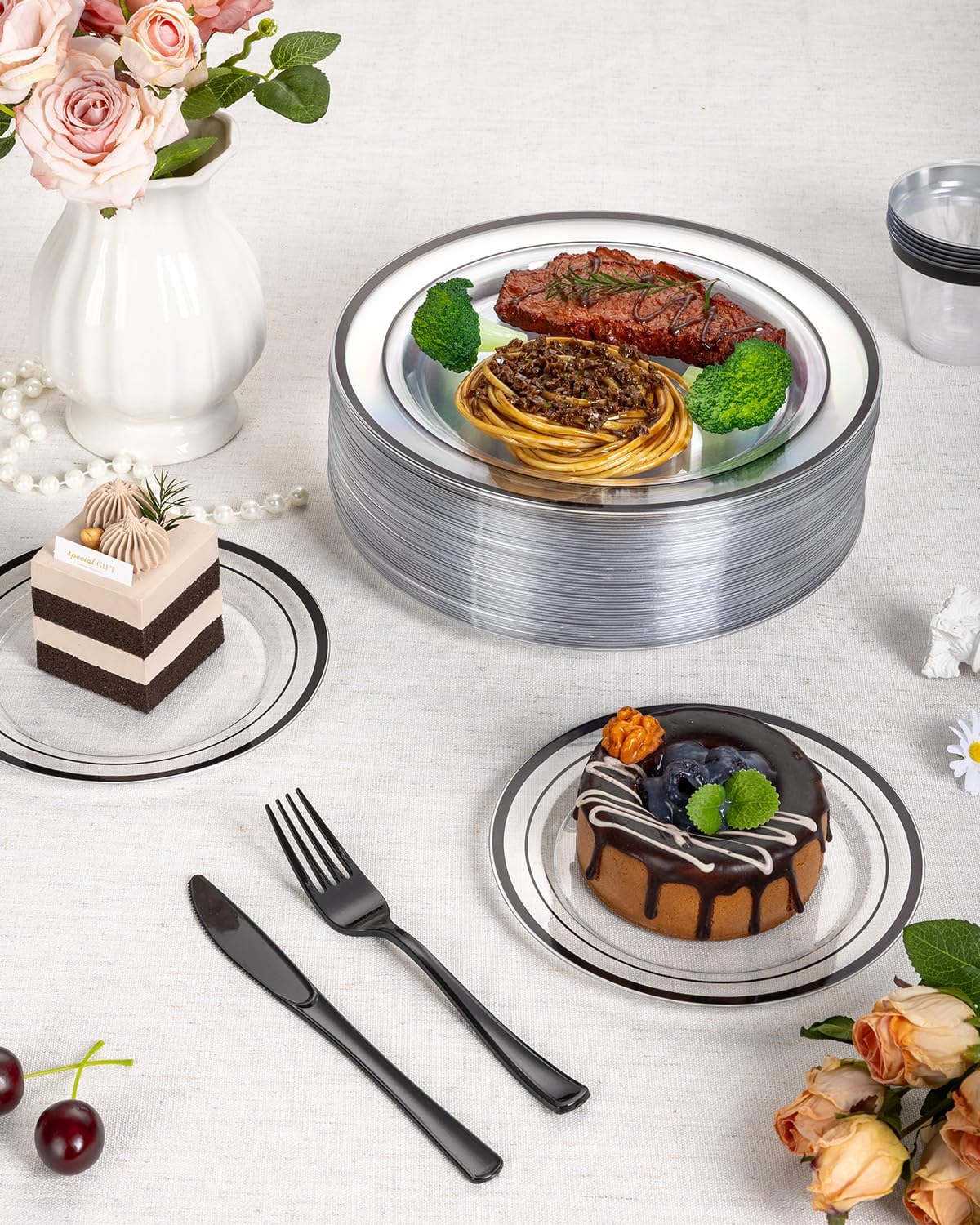 Detalle de Goodluck 175-Piece Disposable Clear and Black Party Dinnerware Set: 50 Plates, 25 Cups, 25 Napkin Bundles