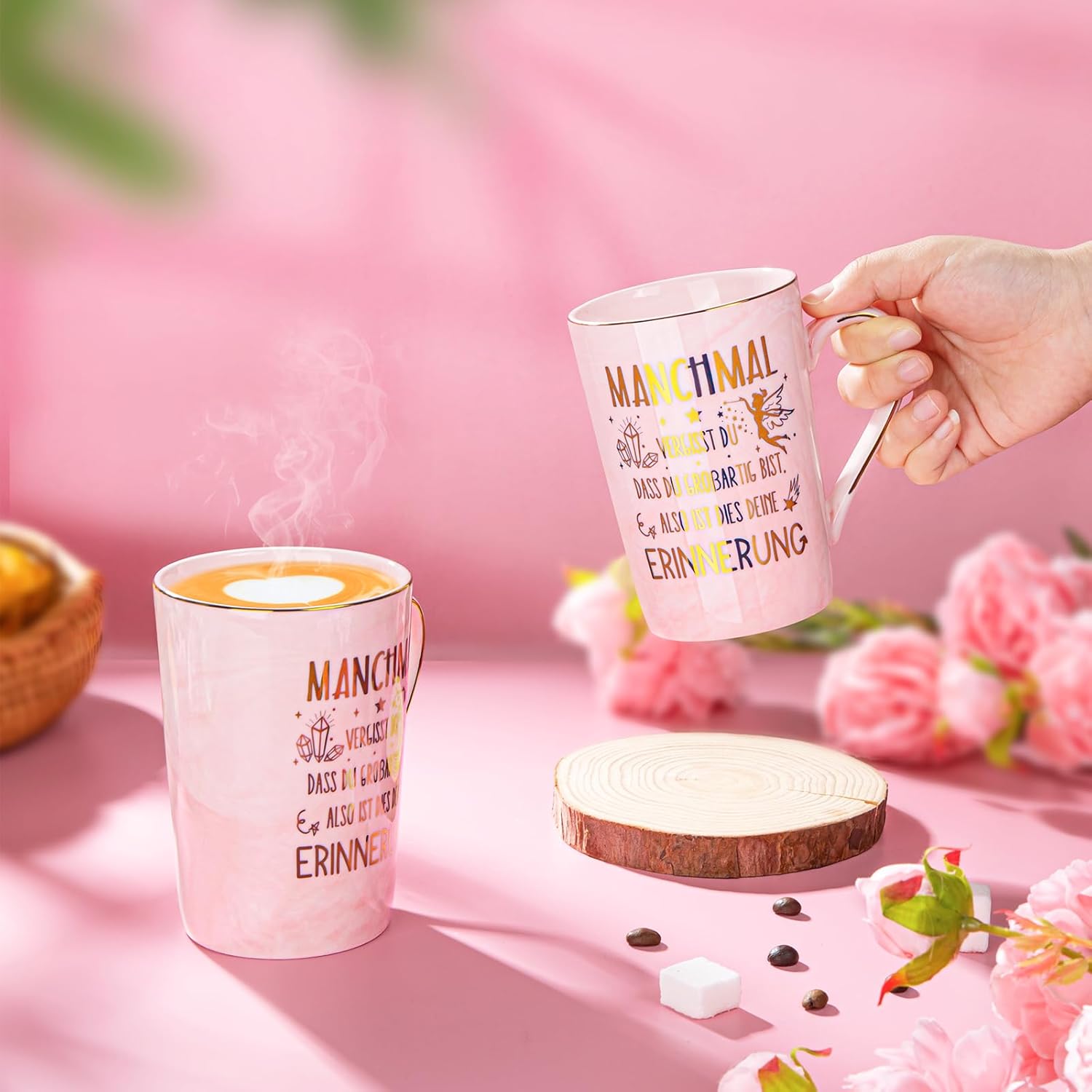 Thumbnail 4 de Dankeschön Geschenke für Frauen – Rosa Marmorkaffeetasse 400ml mit Golddruck, Deckel, Löffel und Geschenkbox