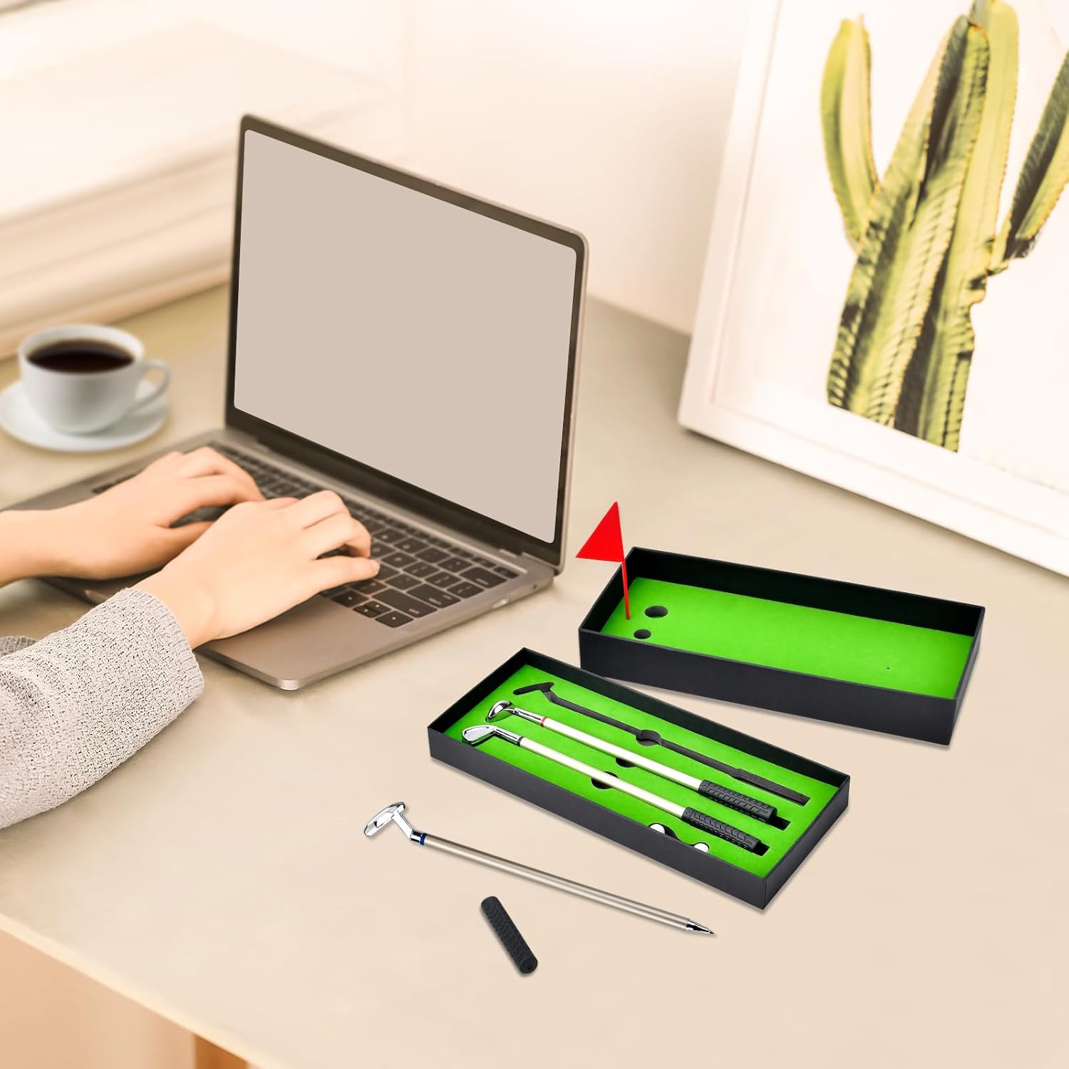 Detalle de Tukeoo Fathers Day Mini Desktop Golf Pen Set – A Quirkily Practical Gift for Dad