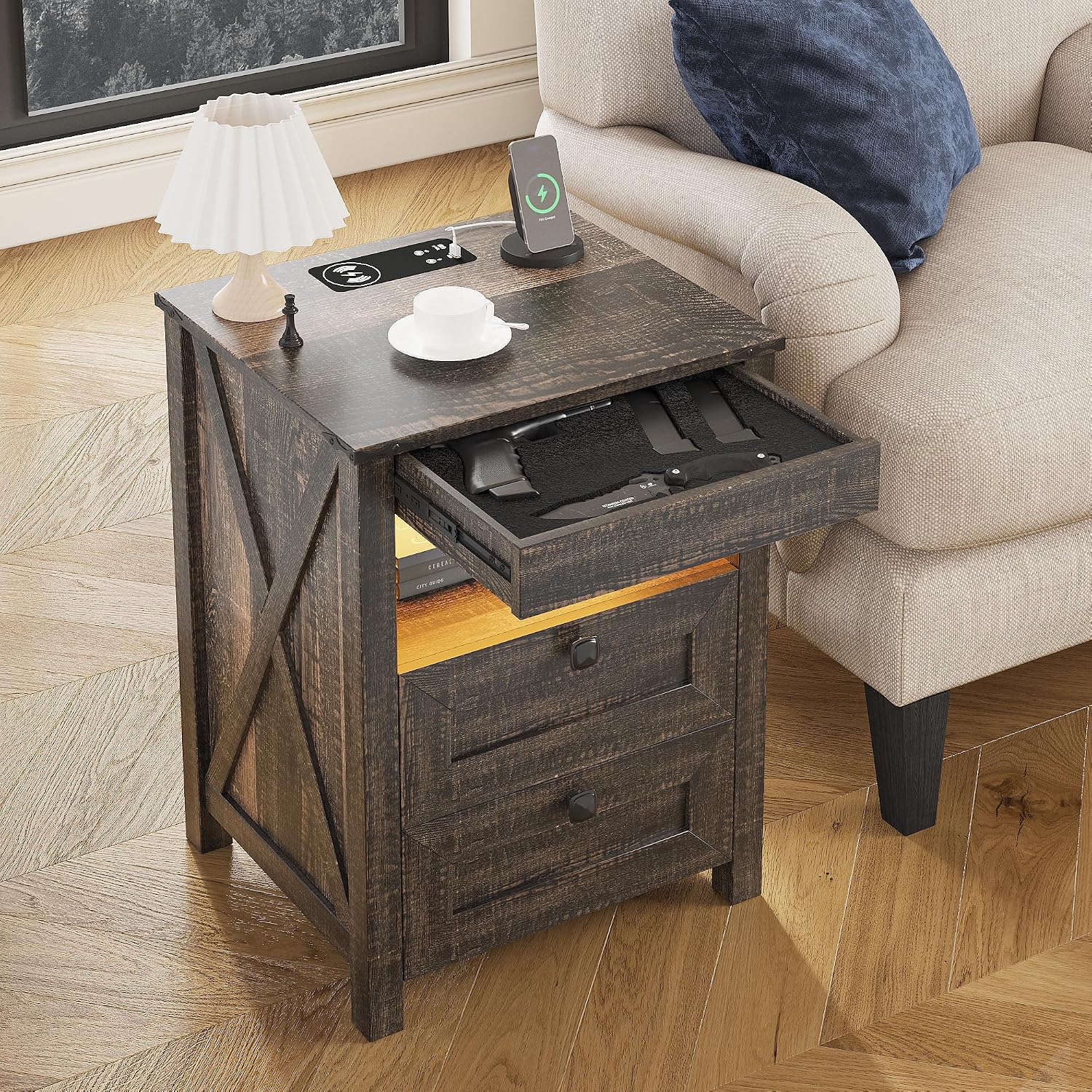 Detalle de Farmhouse LED nightstand