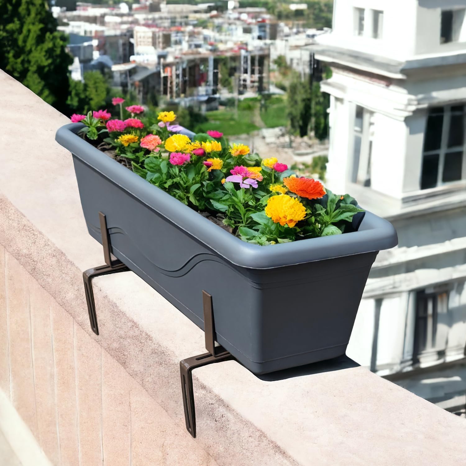 Thumbnail 1 de com-four® 4X Supporti per fioriere per parapetti e ringhiere di balconi – Attacco flessibile in metallo, regolabile in 2 direzioni