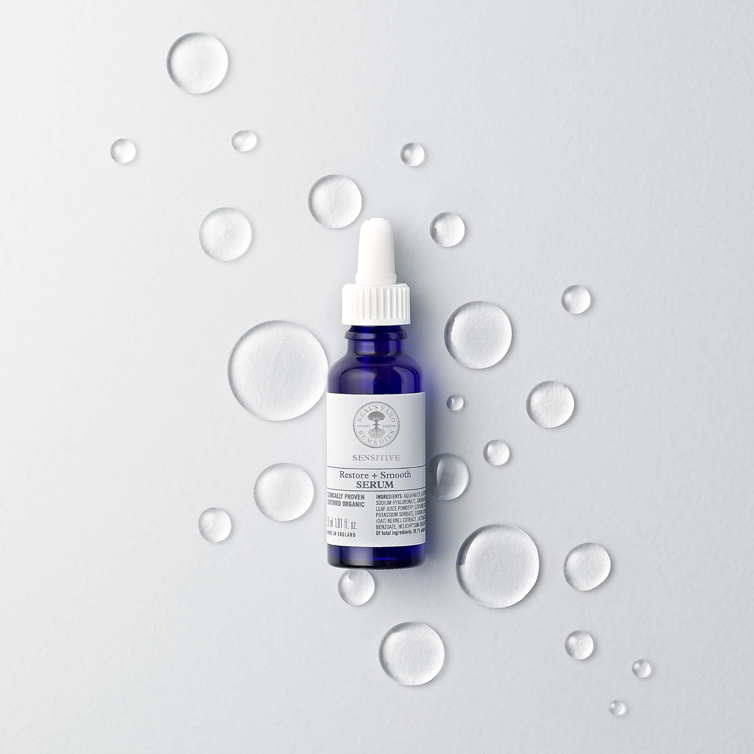 Detalle 2 de Neal's Yard Remedies Restore and Smooth Sensitive Serum 30ml