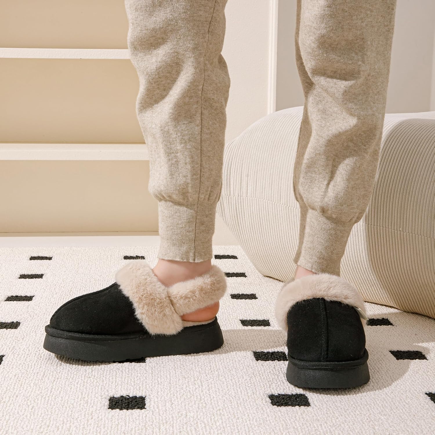Detalle 2 de JOMIX winterpantoffels voor dames met suède, kunstbont en hielriem