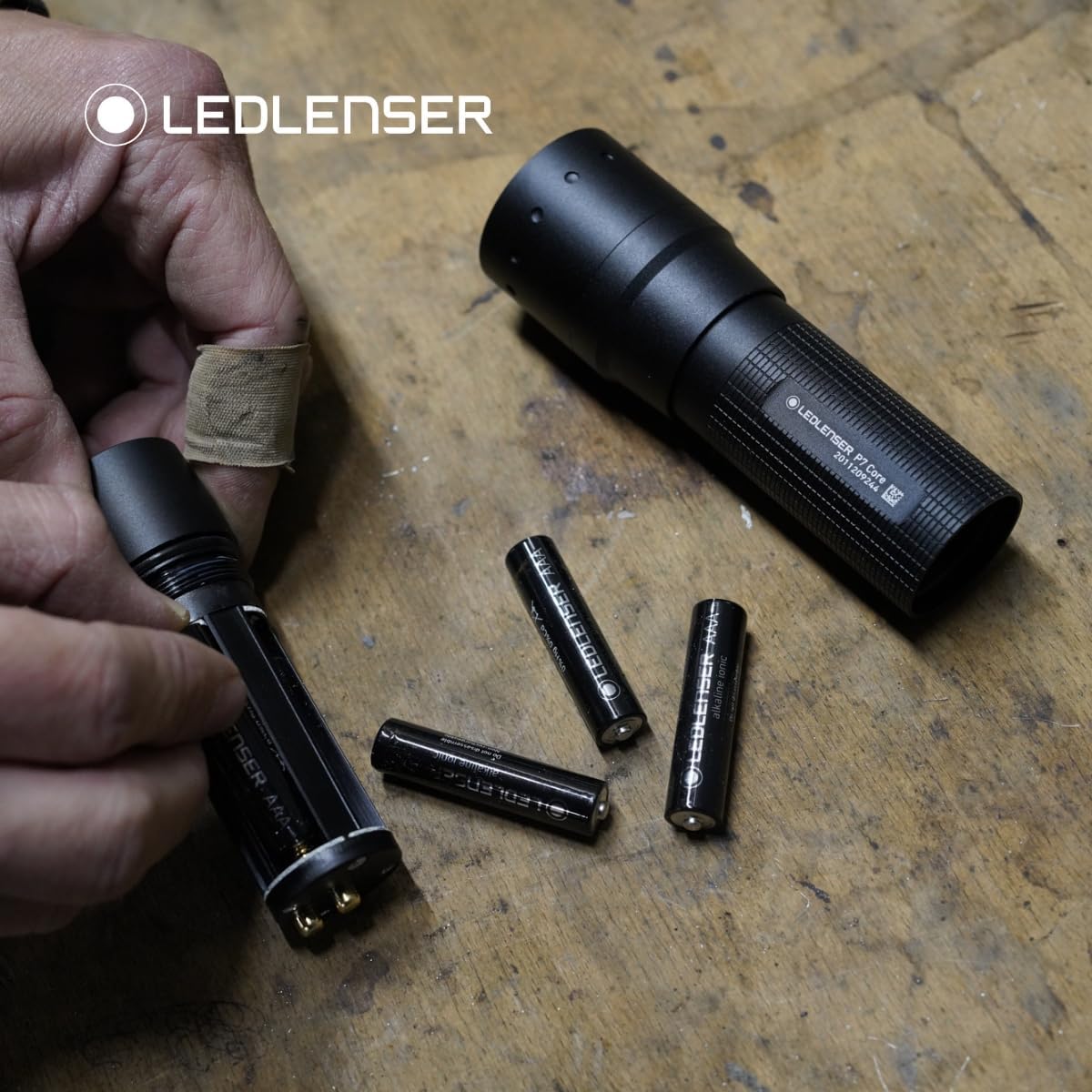 Thumbnail 4 de Ledlenser P7 Core (2020) LED Torch — 450 lm, Up to 25h, Focusable 300m Beam, AAA powered