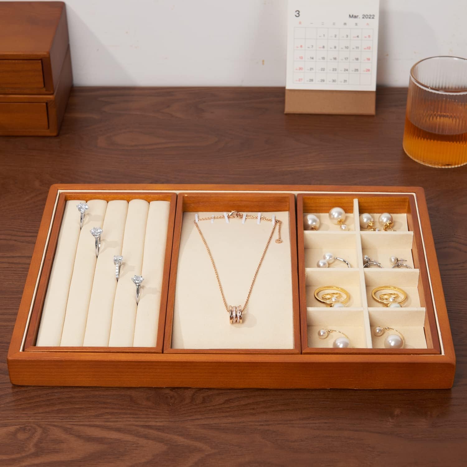 Detalle 2 de Oirlv Plateau à Bijoux en Bois Empilable 4 en 1