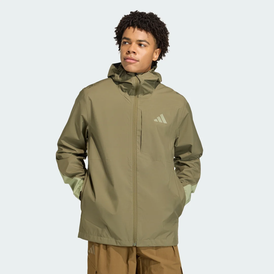 Detalle de Chubasquero Terrex Multi 2.5 Layer CLIMAPROOF de Adidas (Verde)