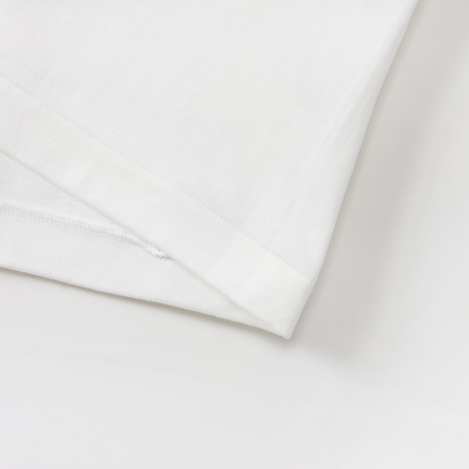 Detalle de Hanes SHIRO HM1-Z701 メンズ半袖Tシャツ 2枚組 綿100%・丸胴・タグレス仕様