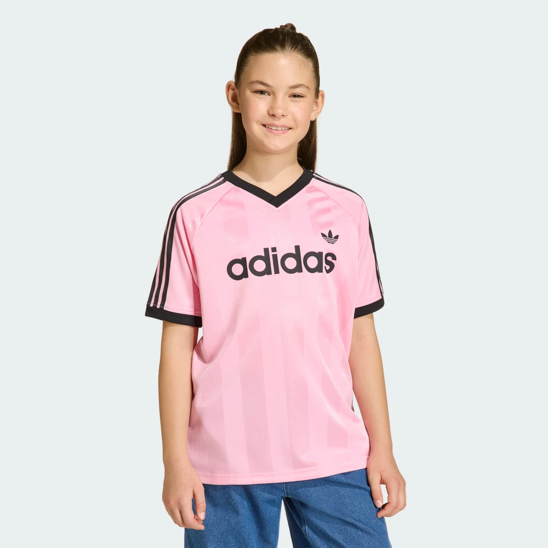 Detalle de Camiseta de punto holgada de Adidas, rosa