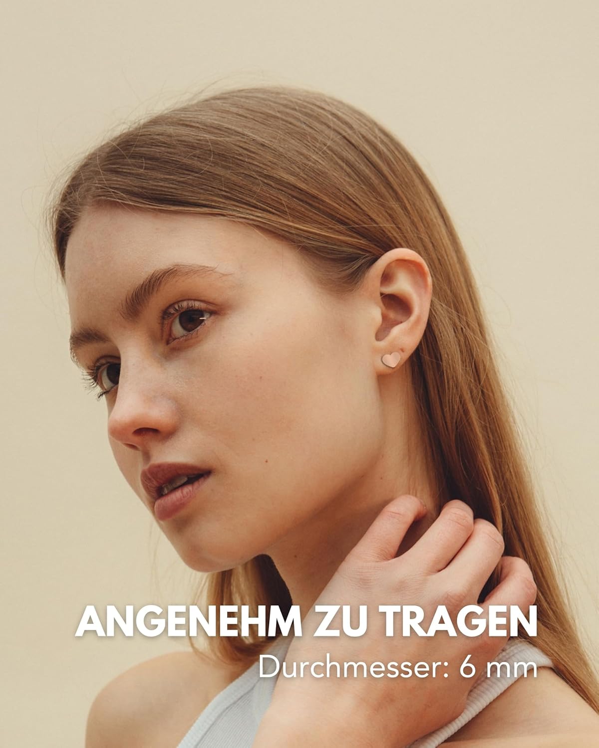 Detalle 2 de GD GOOD.designs Herz-Ohrstecker für Damen – 6 mm Edelstahl, 18k Goldveredelung, inkl. Geschenkbox