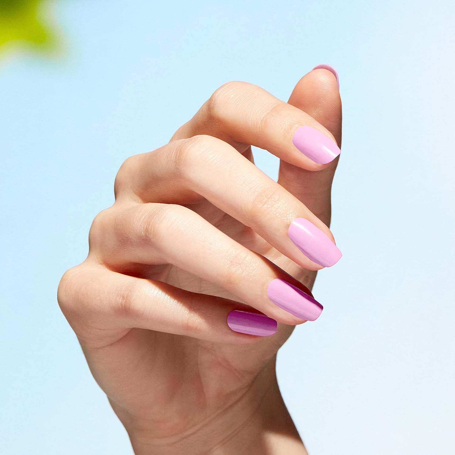 Thumbnail 3 de OPI Nature Strong Nail Polish (Vegan) – Pink and Red, 15ml | Quick Dry, Long-Lasting