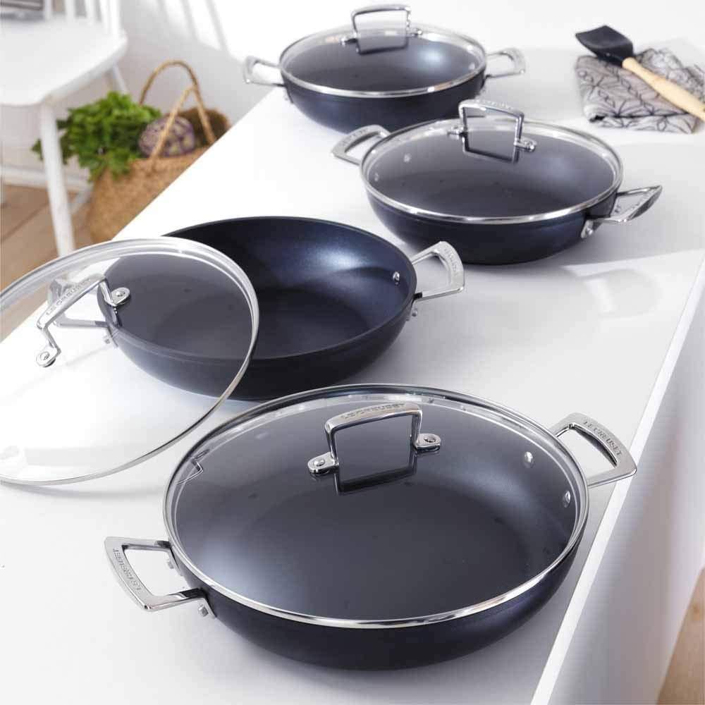 Thumbnail 4 de Le Creuset Toughened Non-Stick 24x5.95cm Shallow Casserole/Braiser with Glass Lid
