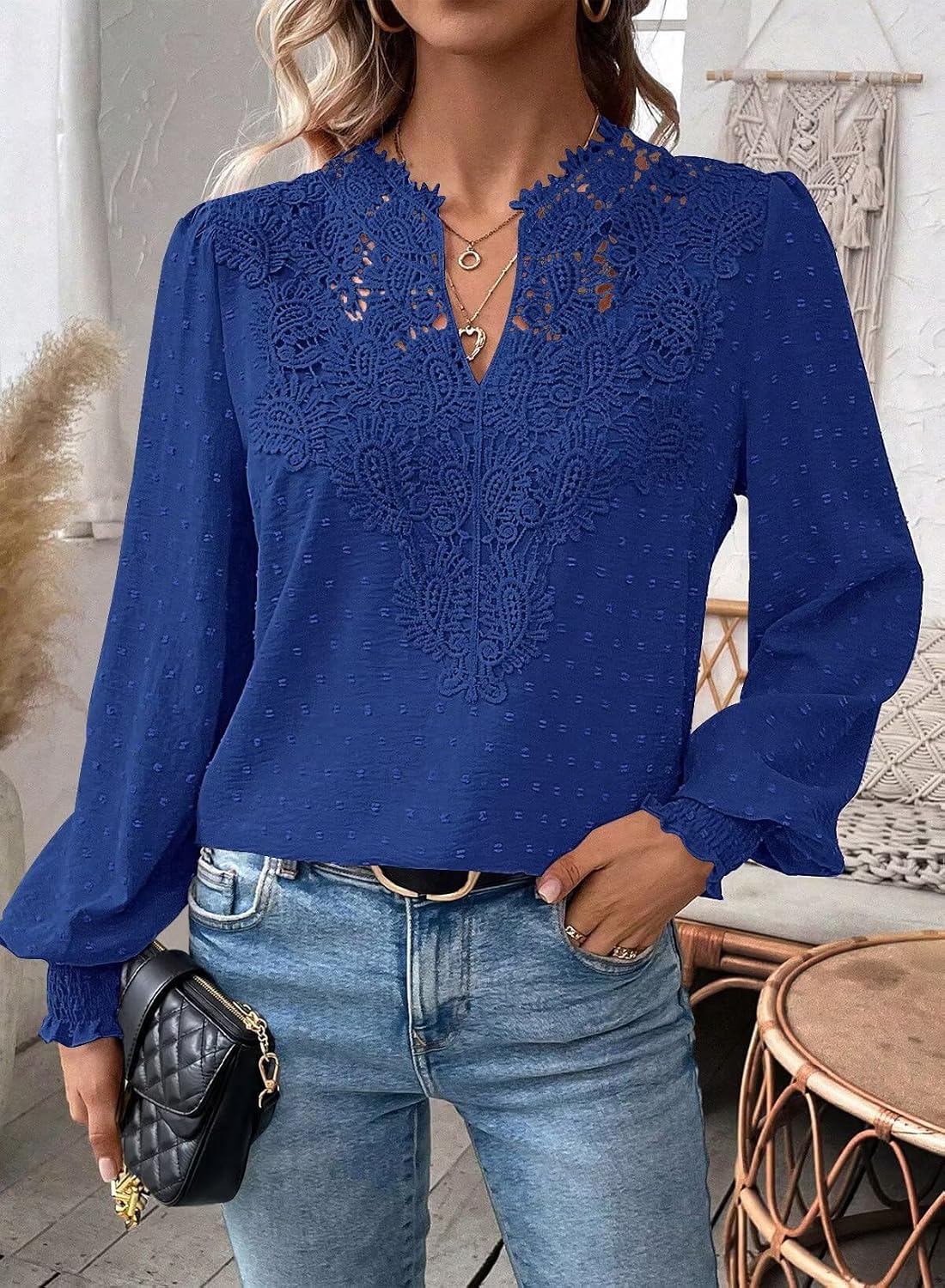 Detalle 2 de Falechay Boho Tops for Women Long-Sleeve V-Neck Blouse with Crochet Details