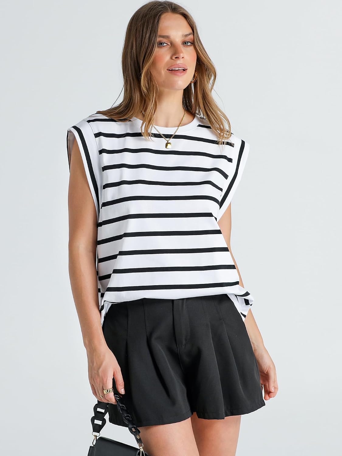 Detalle de WIHOLL Cap Sleeve Tops for Women: Loose-Fit Summer Basic Tee for Casual to Business-Casual