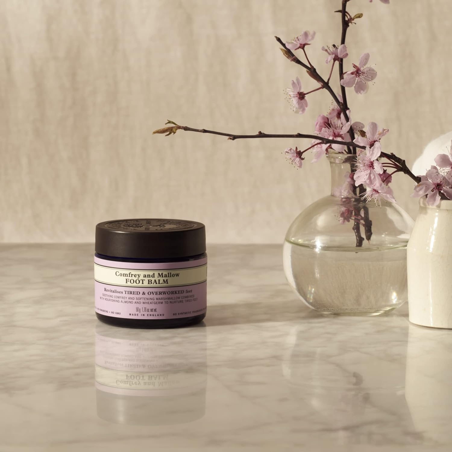 Thumbnail 4 de Neal's Yard Remedies Comfrey & Mallow Foot Balm, 50g – Revitalising vegan foot care