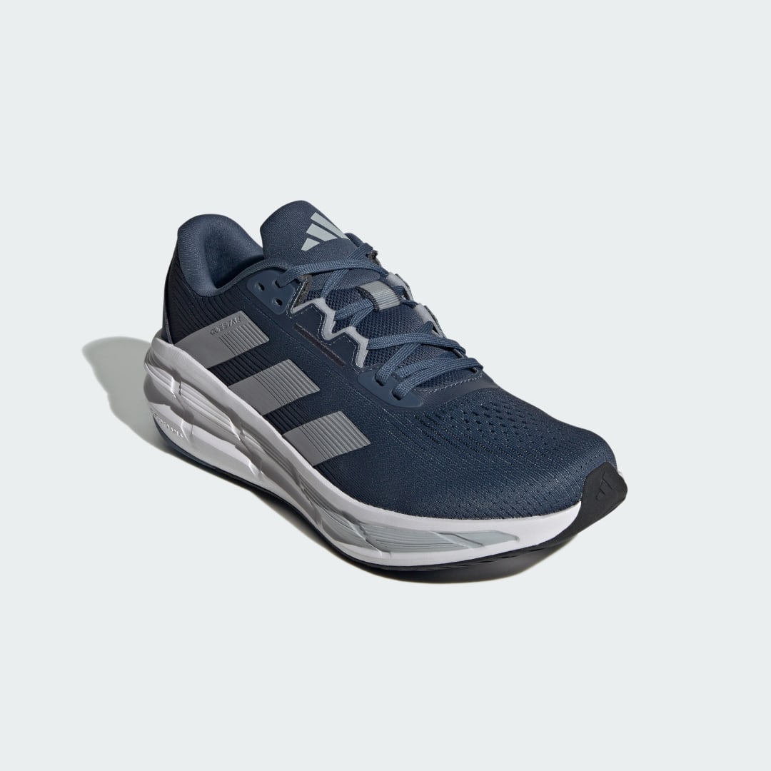 Detalle 2 de Adidas Questar 3: zapatilla de running azul para entrenos diarios