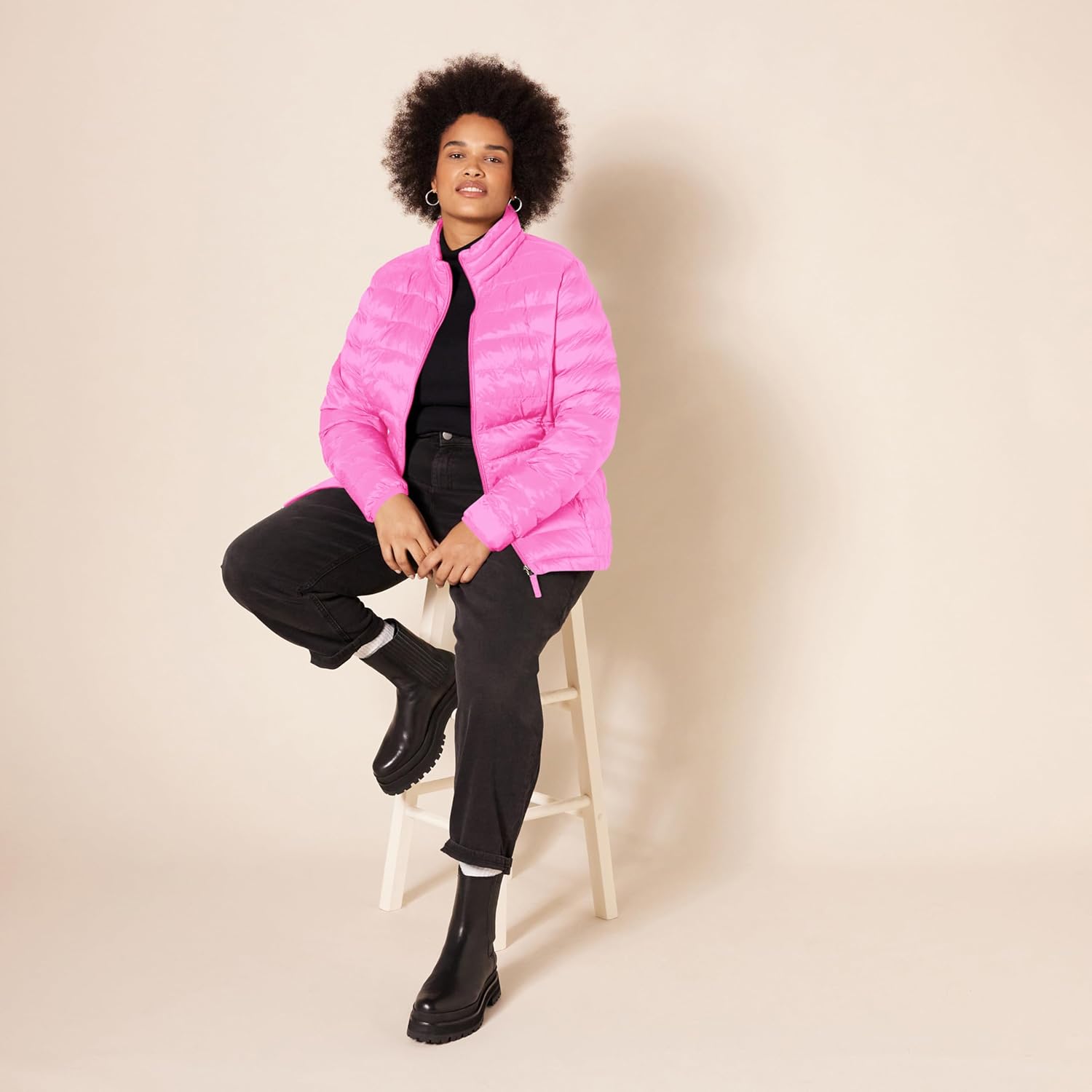Thumbnail 6 de Amazon Essentials Women's Lightweight Water-Resistant Packable Puffer Jacket (Plus Size)
