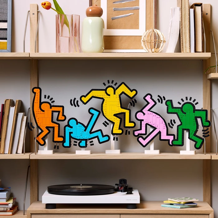 Detalle de LEGO Art Keith Haring Tanzende Figuren 31216 – Pop-Art-Mosaik mit 1.773 Steinen