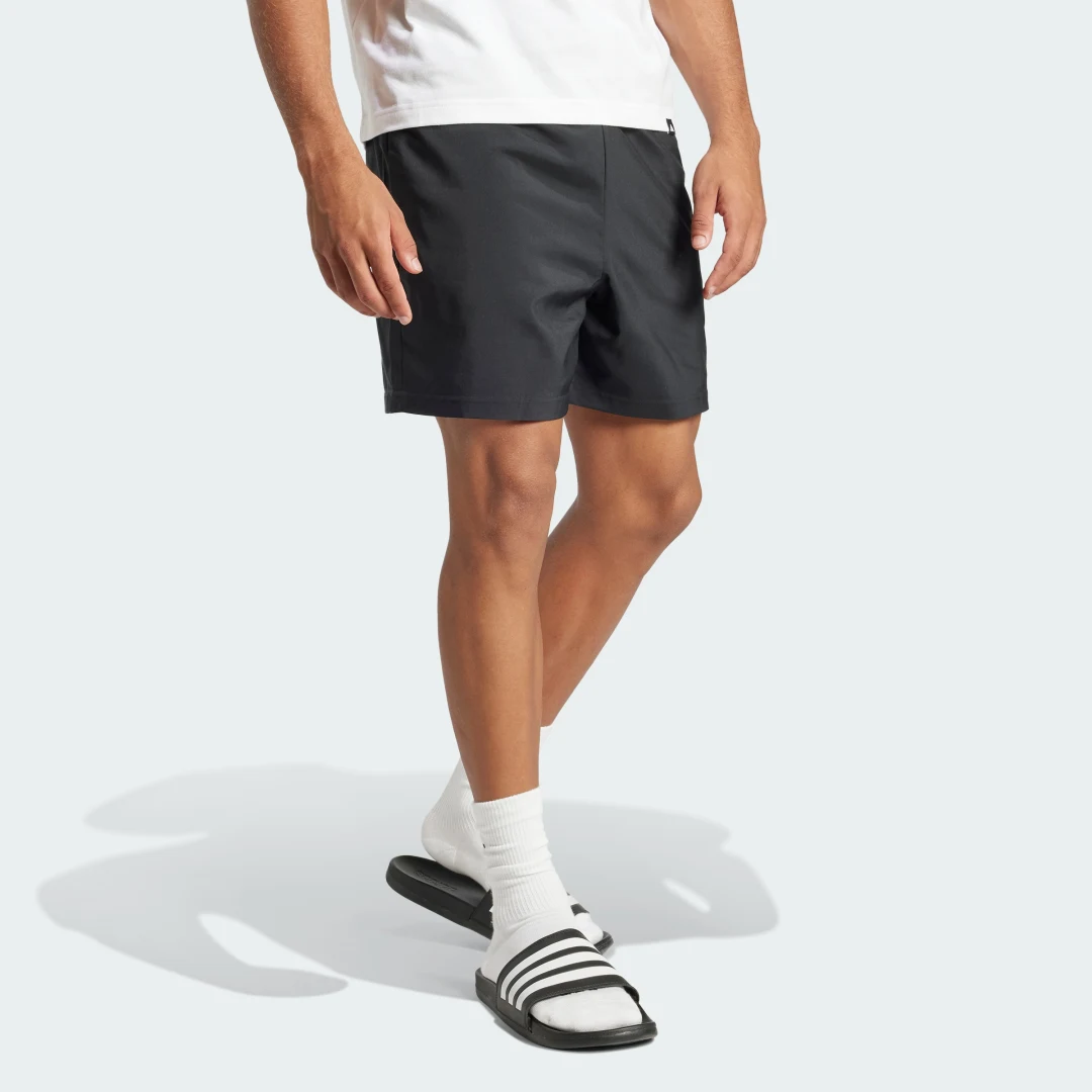 Detalle de Pantalón corto Essentials Small Logo Chelsea de Adidas – negro