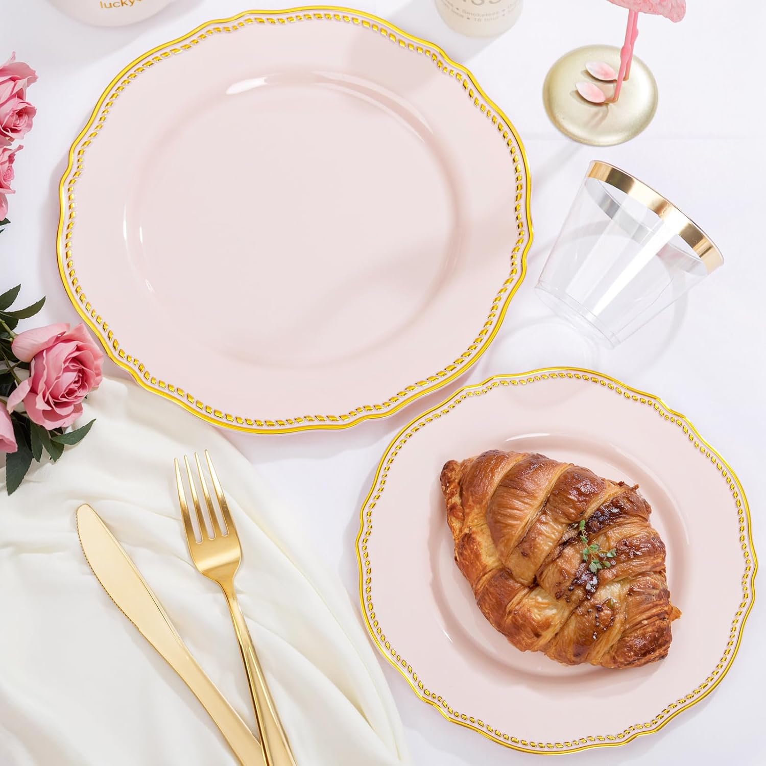 Detalle de Hioasis 350pcs Pink and Gold Plastic Plates Set – Elegant Disposable Dinnerware for 50 Guests