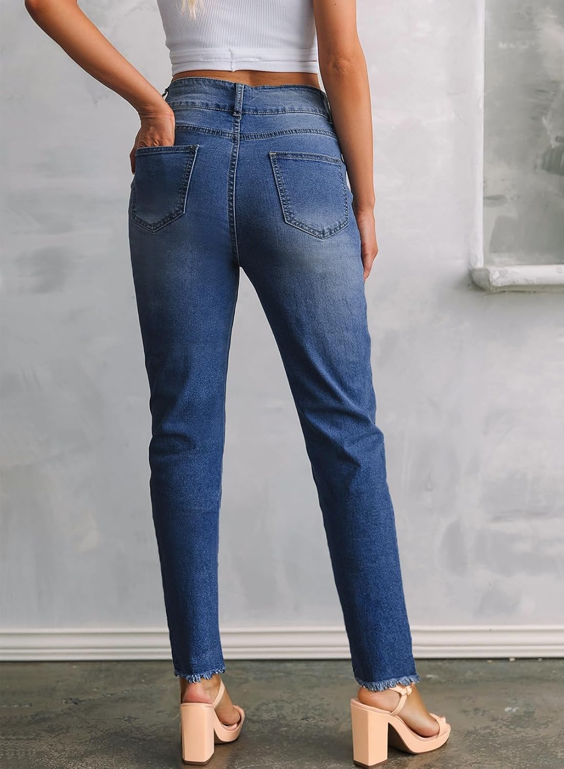 Detalle 2 de Sidefeel Women's Raw-Hem Straight-Leg Jeans, High Waist, Double Button