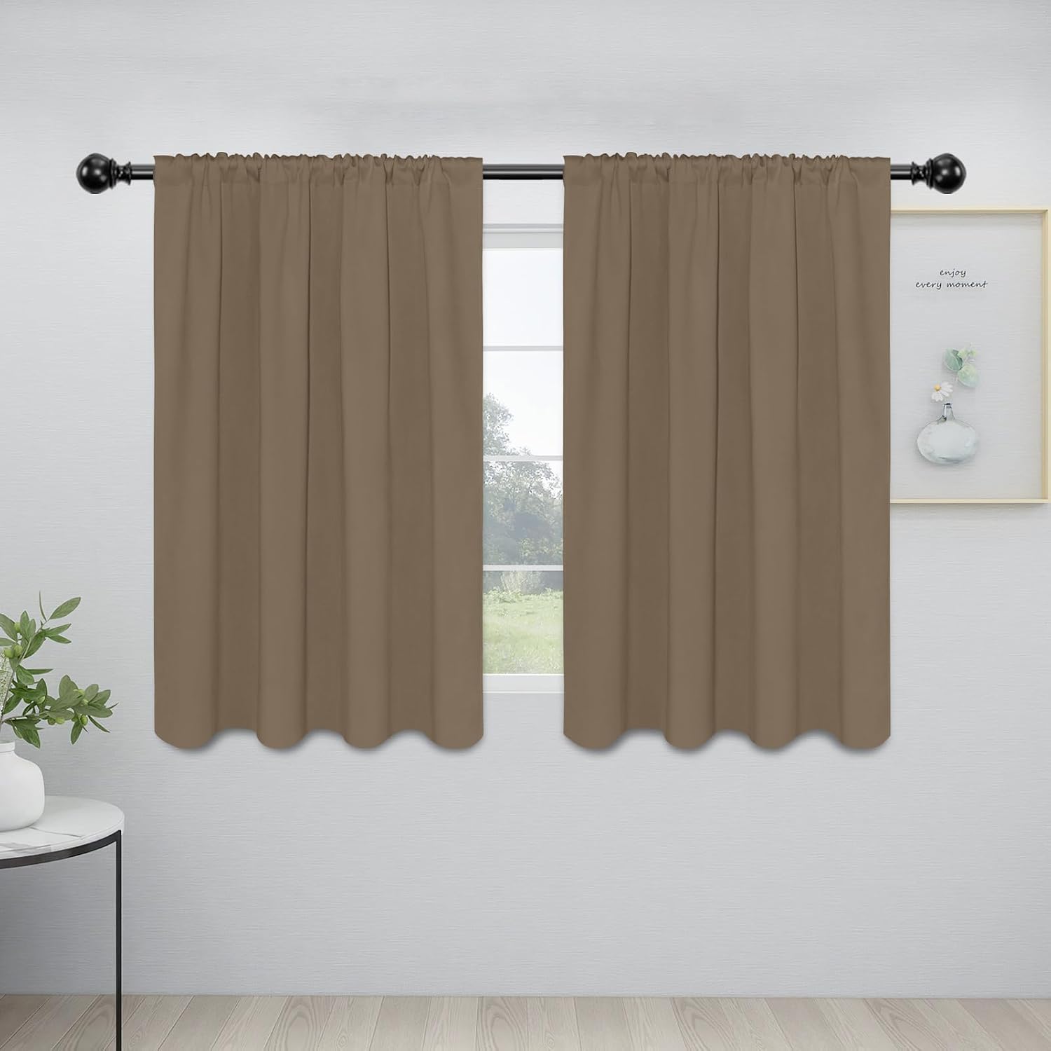 Detalle de Easy-Going Blackout Curtains, 42 x 45 in