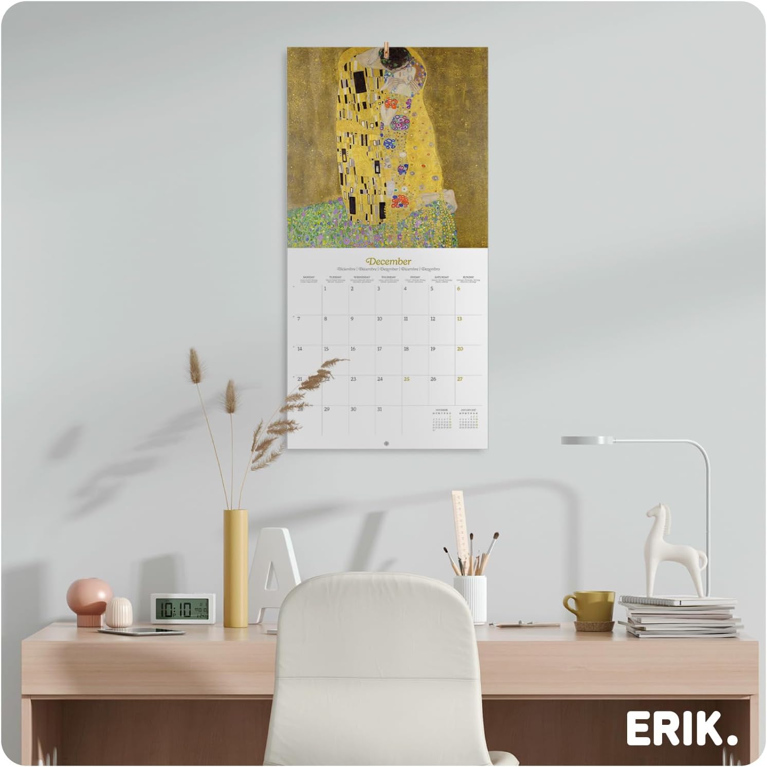 Detalle 2 de Grupo Erik Calendario 2026 30x30cm 📅