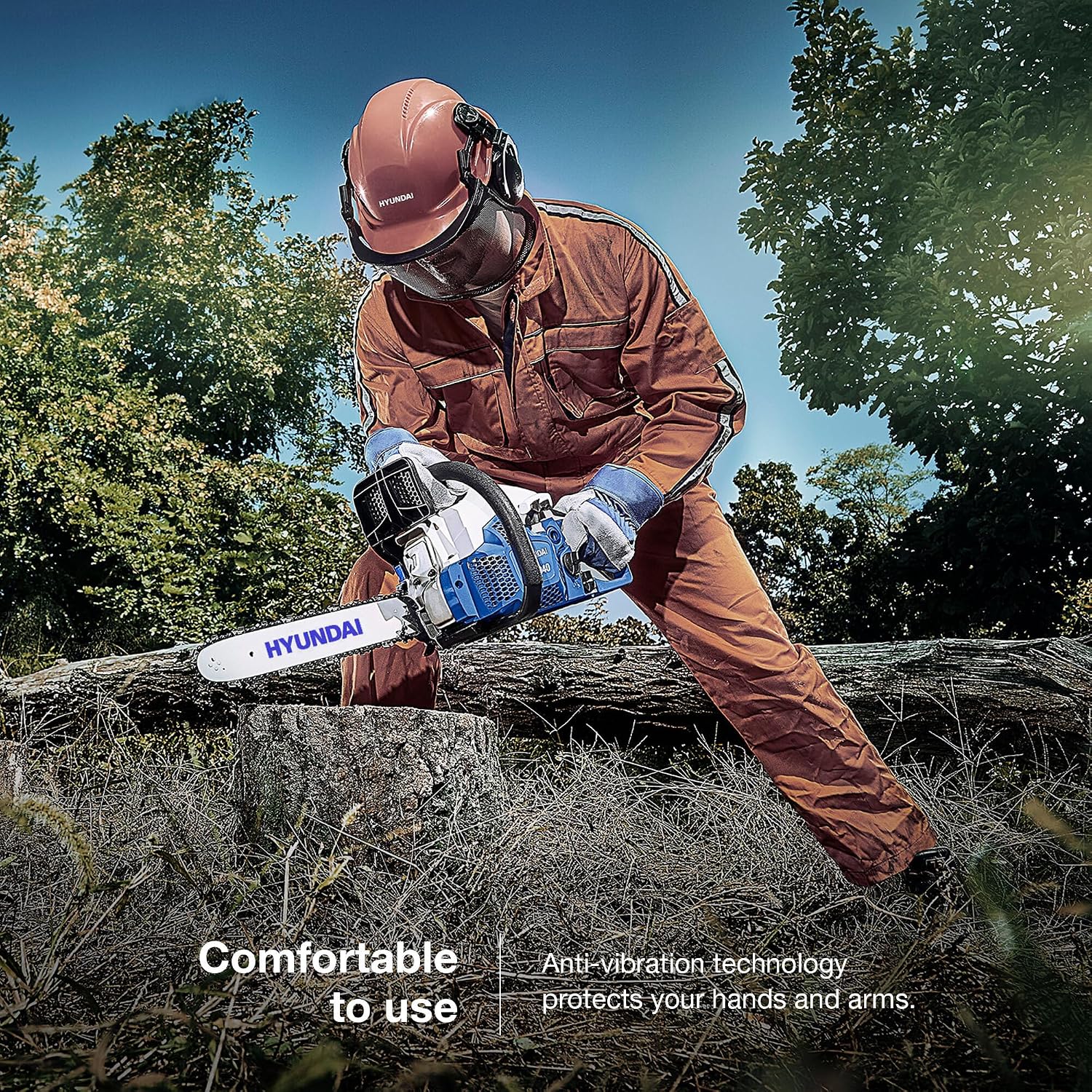Detalle de Hyundai 62cc 20" Petrol Chainsaw – lightweight power for tree felling and firewood