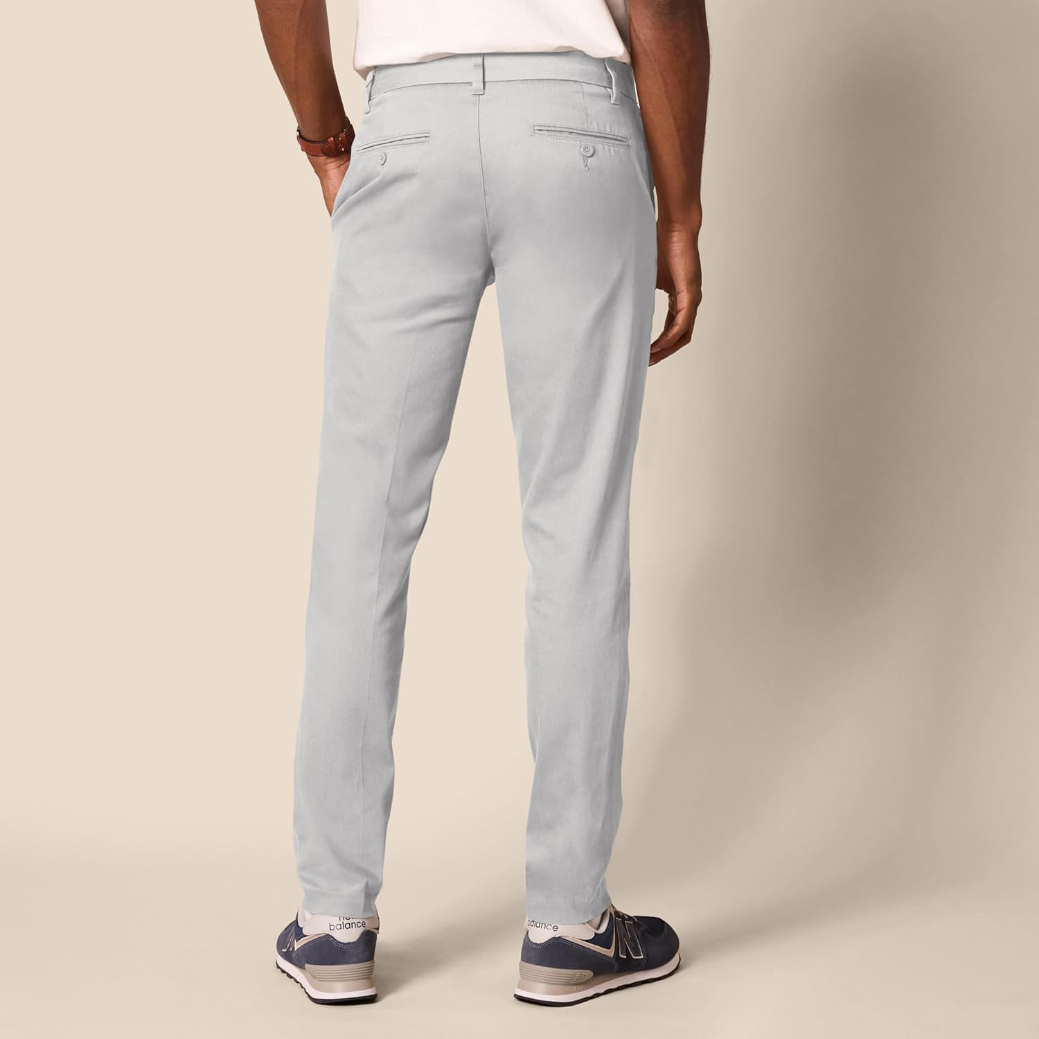 Thumbnail 1 de Amazon Essentials Men's Slim-Fit Wrinkle-Resistant Flat-Front Stretch Chino Trousers