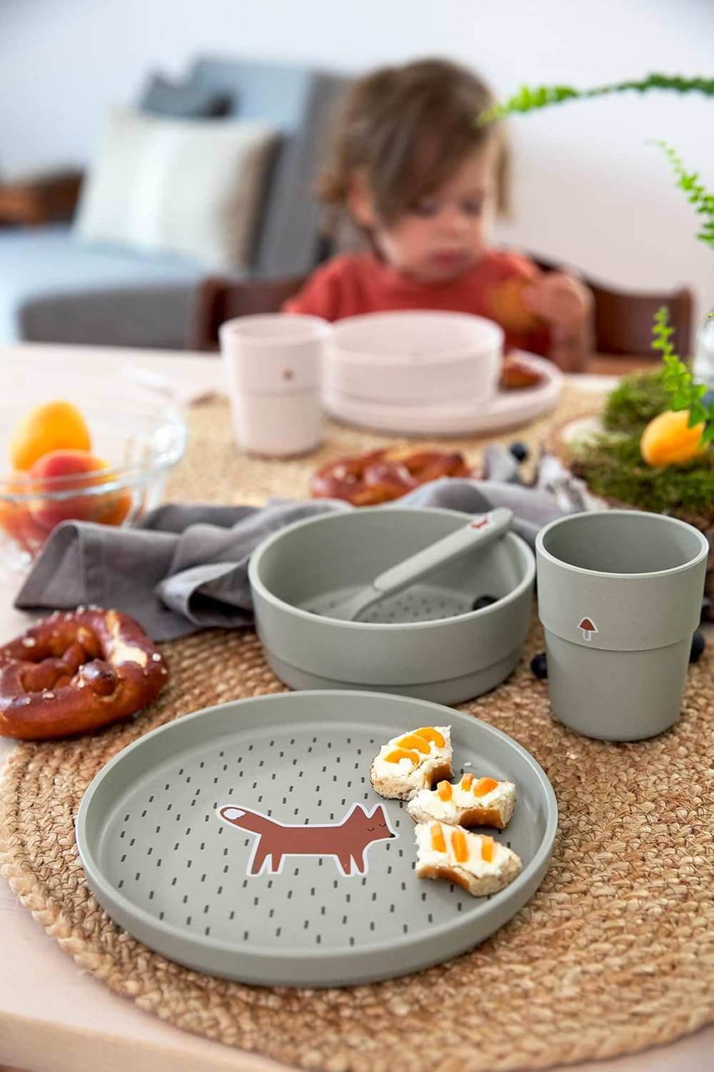 Detalle de LÄSSIG Kindergeschirr Set – Teller, Becher, Schälchen und Löffel, BPA-frei, spülmaschinen- und mikrowellengeeignet