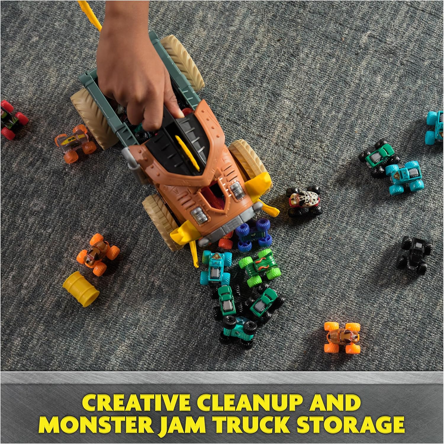 Detalle 2 de Monster Jam Mini Jam Megalodon Mad Hog Chomper and Monster Truck (Fun Cleanup & Storage) Ages 3+