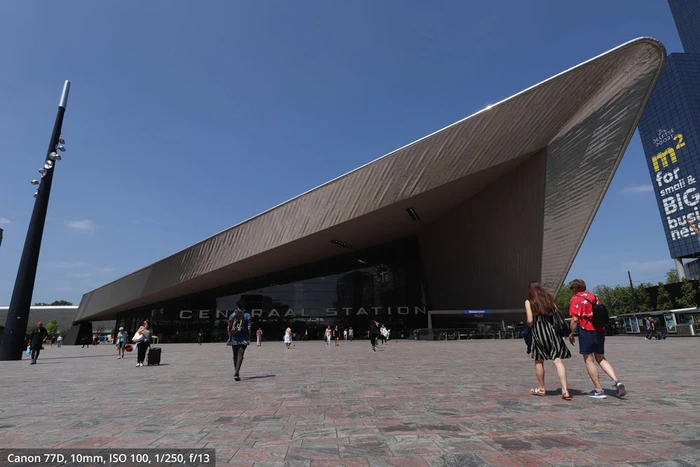 Thumbnail 6 de Canon EF‑S 10‑18 mm f/4.5‑5.6 IS STM Kit 📷