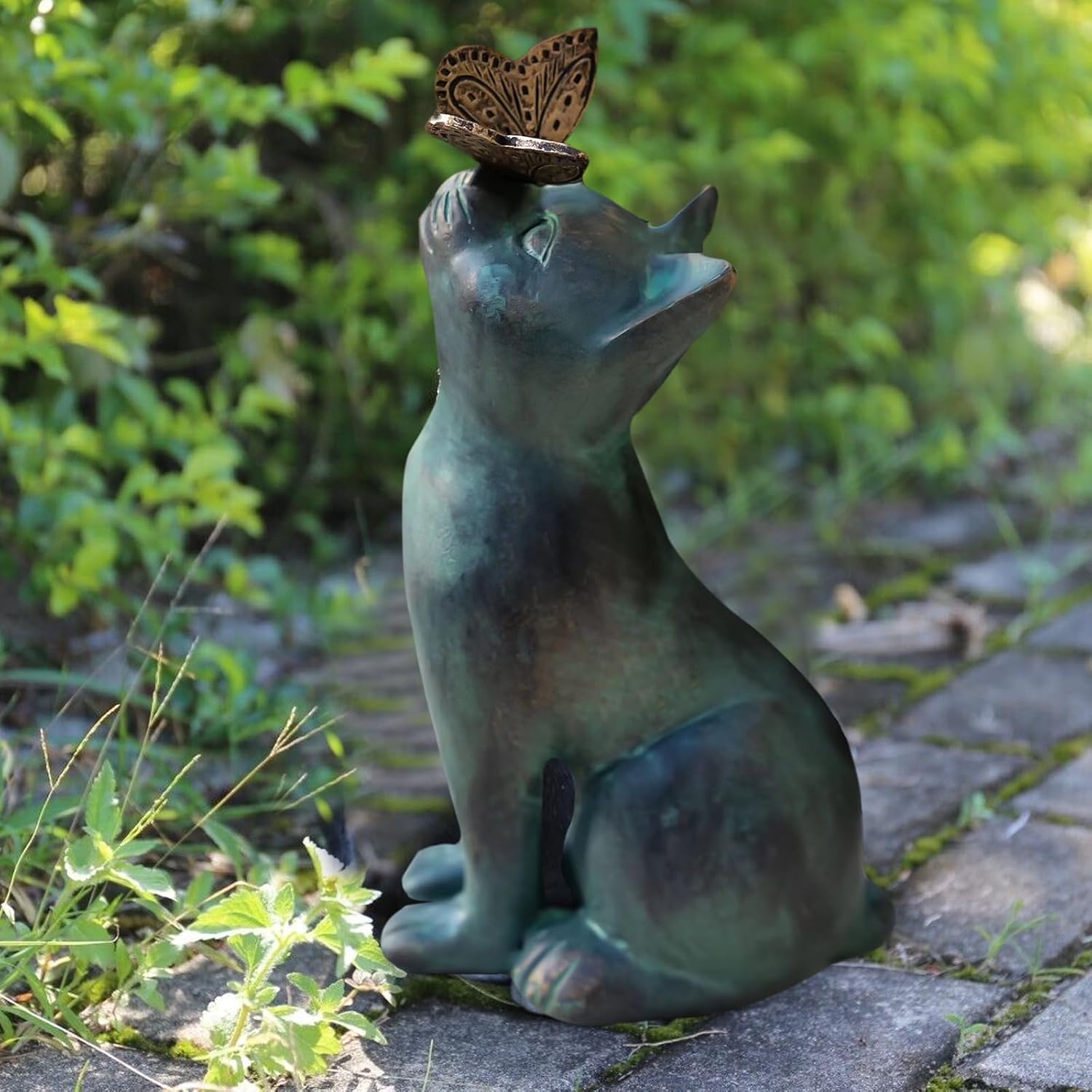 Detalle 1 de PRITOK GHVGHV kattensculptuur van kunsthars met vlinderornament