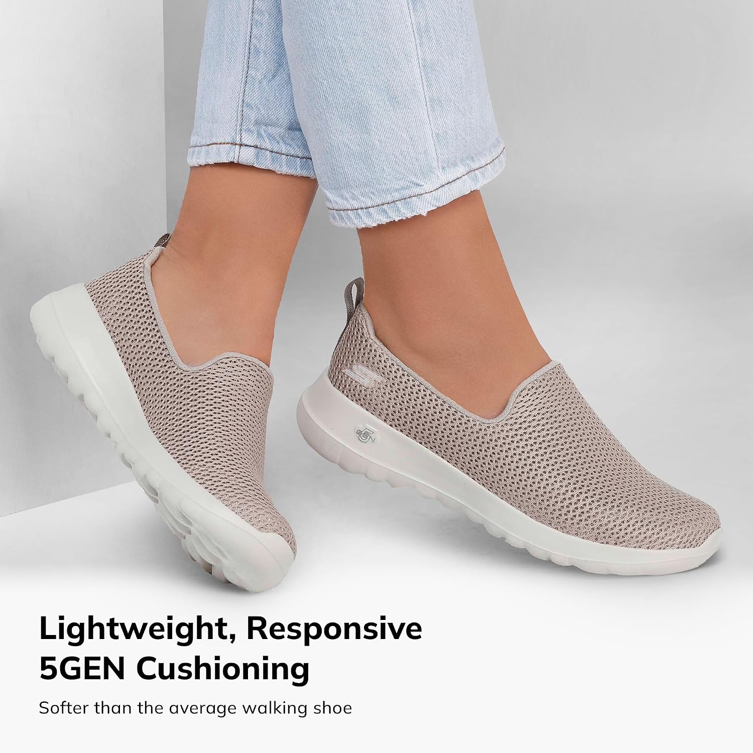 Detalle 2 de Skechers Women's Go Walk JoyGym Shoes