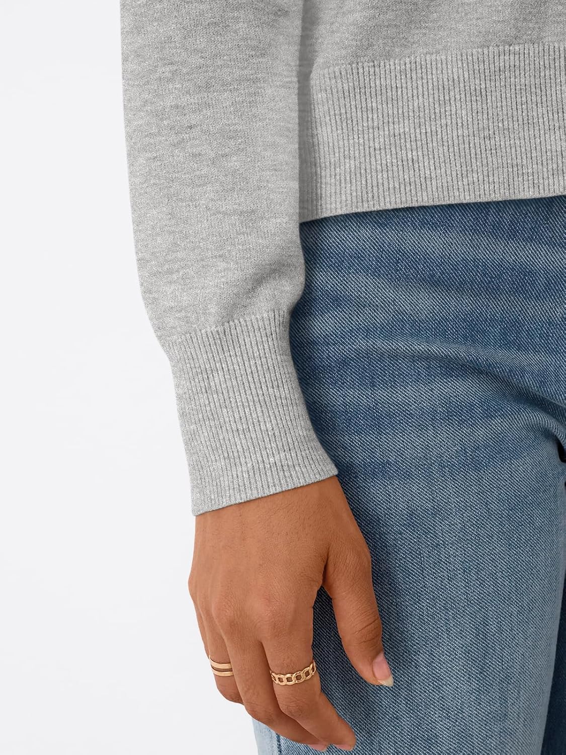 Detalle de Trendy Queen Lightweight Cardigan Sweater for Women 2026