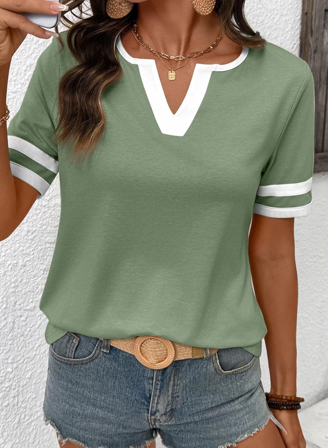 Thumbnail 2 de SHEWIN Women’s V-Neck Short-Sleeve Colorblock Summer T-Shirts (Cool & Soft Blend)