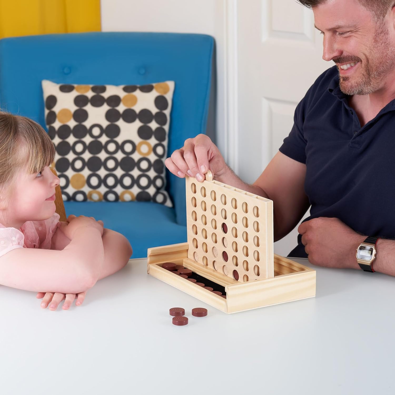 Detalle 2 de Jaques of London Luxury Score 4 in a Row Game – Classic Wooden Travel Game for the Whole Family
