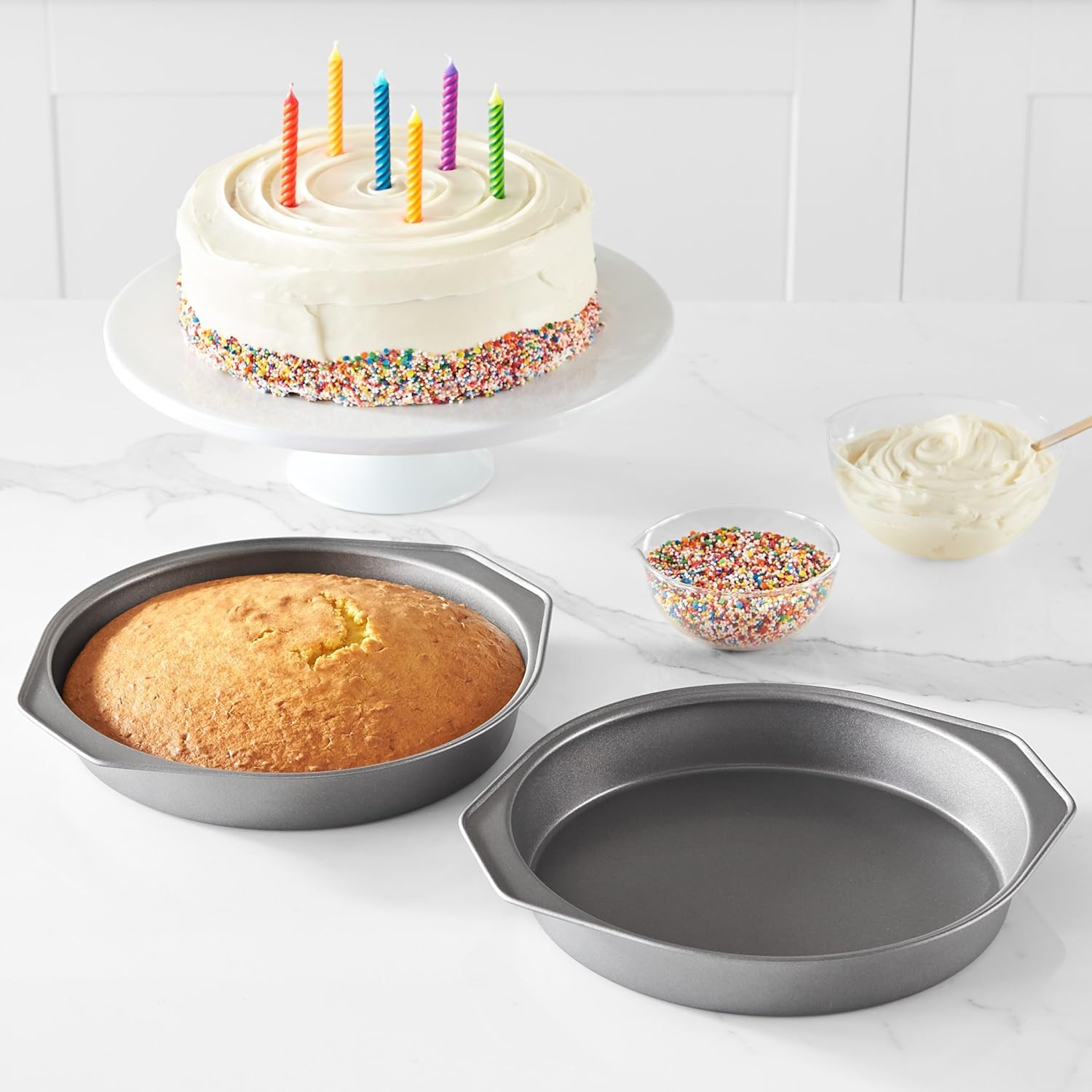 Thumbnail 6 de Amazon Basics Nonstick Round Carbon Steel Cake Pan (22.8 cm) – 2-Pack