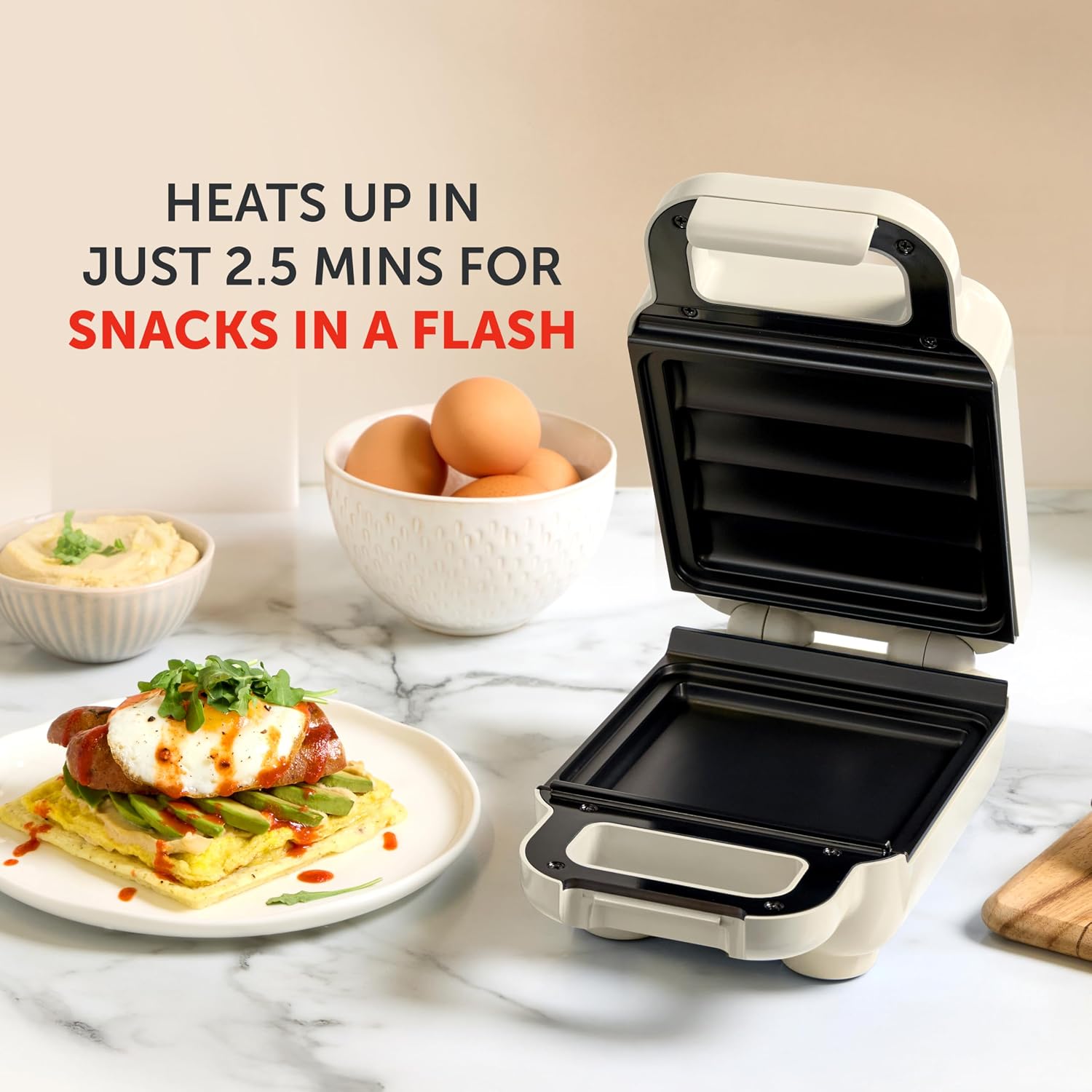 Detalle de Breville Solo SnackMaster: A compact mini toastie and snack maker for small spaces