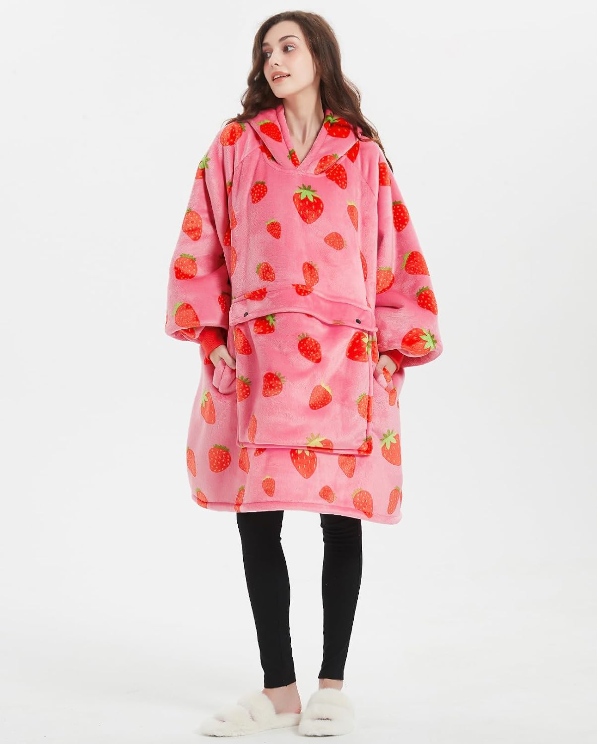 Detalle de KFUBUO Wearable Blanket Hoodie for Adults Sherpa Strawberry Blanket Hoodie