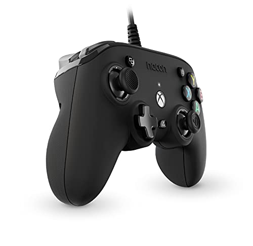 Detalle de Nacon XBOX Pro Compact, mando con cable negro y controles personalizables