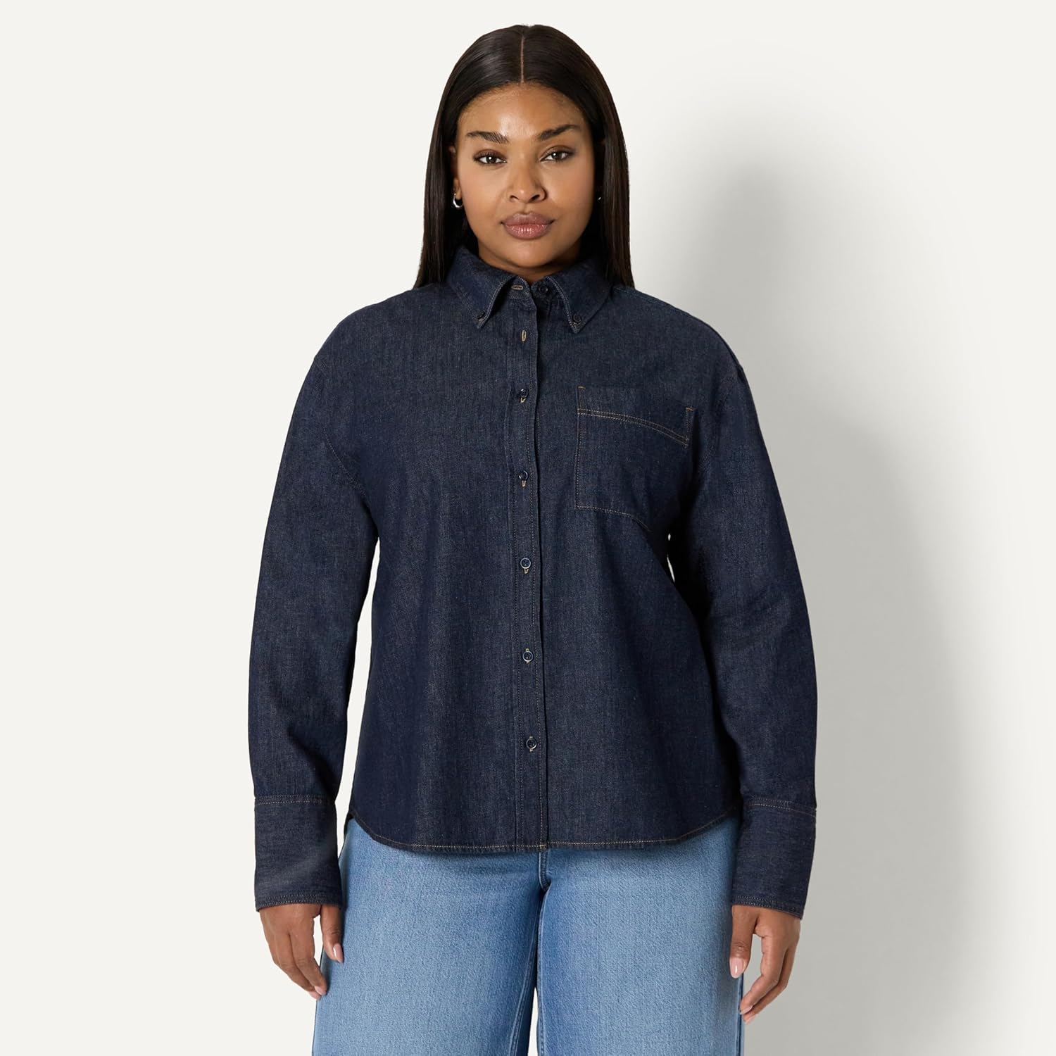 Thumbnail 5 de Amazon Essentials Damen Oversize-Denimhemd mit Knopfleiste (Denim-Chambray)
