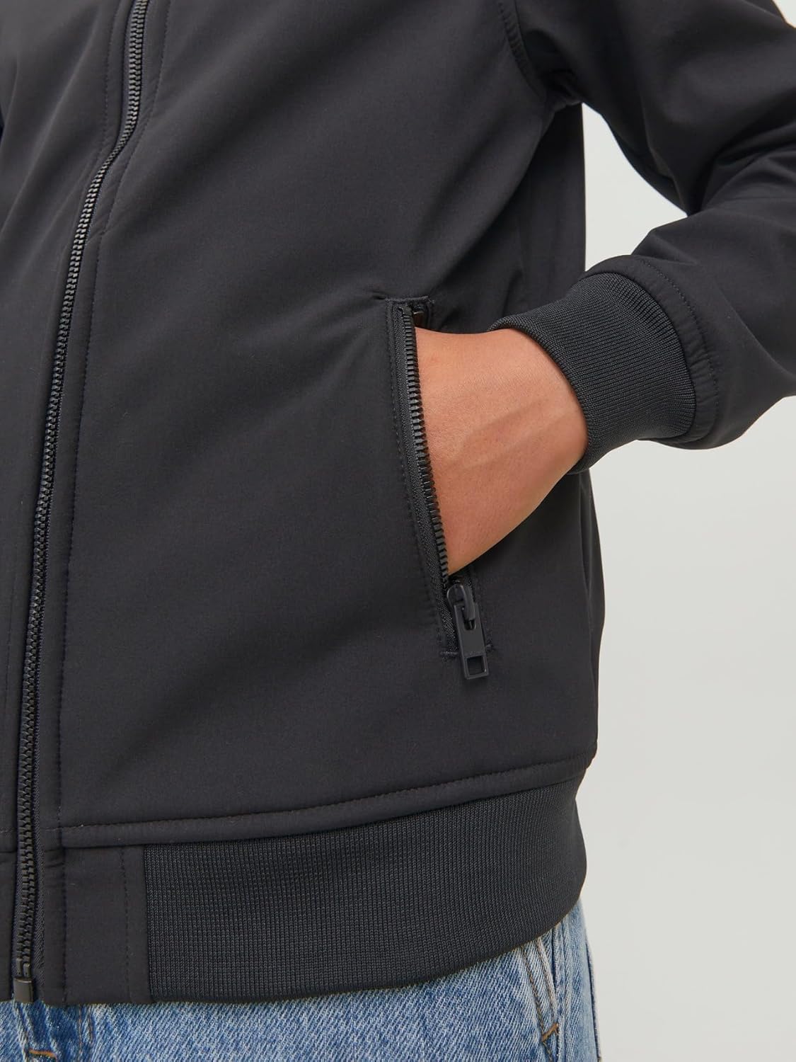 Detalle 2 de JACK & JONES Boy Softshell Jacke (Junior) – Regular Fit aus Polyester