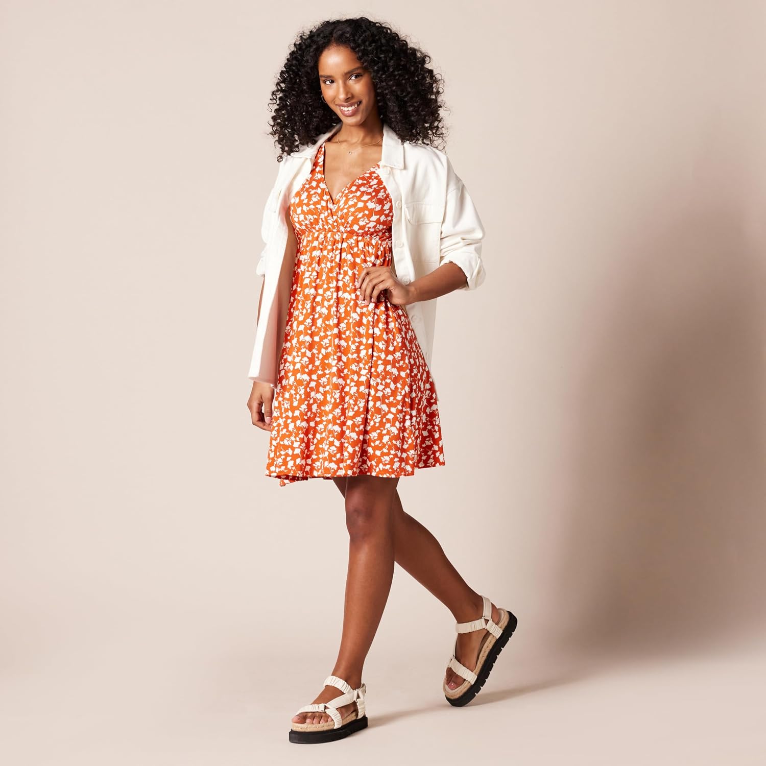 Detalle de Amazon Essentials Damen Surplice-Kleid – Übergröße verfügbar