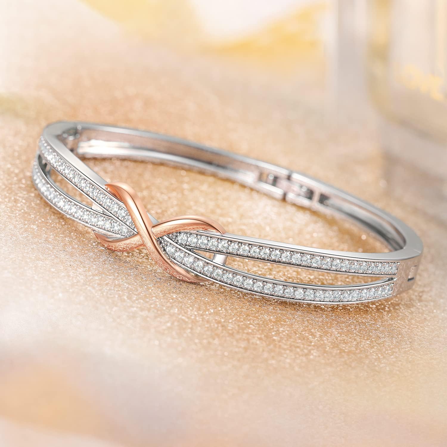 Detalle de Angelady Infinity Bracelet for Women – Rose Gold Plated 14K, Austria Crystal Detail